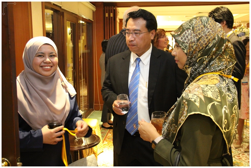 ﻿กรมบังคับคดีจัดเลี้ยงต้อนรับผู้เข้าร่วมการประชุมระหว่างประเทศว่าด้วยสิทธิของเจ้าหนี้และลูกหนี้และมาตรการเยียวยา “การพัฒนาอย่างยั่งยืน : กลไกเจ้าพนักงานพิทักษ์ทรัพย์เอกชน และสิทธิหลักประกัน”